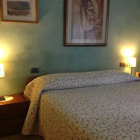 La Casa Delle Rondini Bed & Breakfast Staffolo