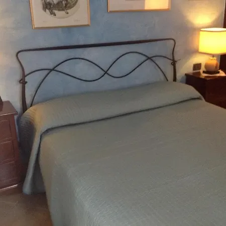 La Casa Delle Rondini Bed & Breakfast 3*
