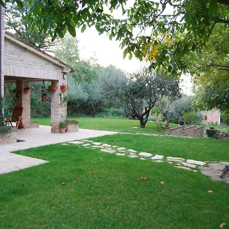 ベッド・アンド・ブレックファスト La Casa Delle Rondini