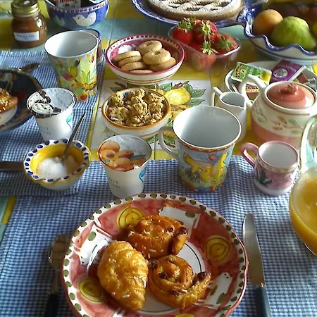 La Casa Delle Rondini Bed & Breakfast