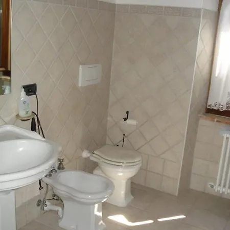 La Casa Delle Rondini Bed & Breakfast 3*