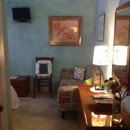 ベッド・アンド・ブレックファスト La Casa Delle Rondini Staffolo