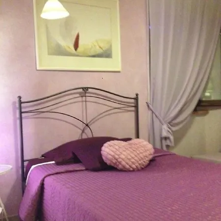 ベッド・アンド・ブレックファスト La Casa Delle Rondini 3*