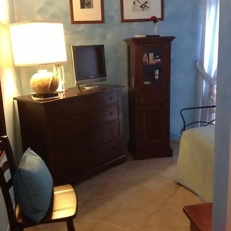 La Casa Delle Rondini Bed & Breakfast *